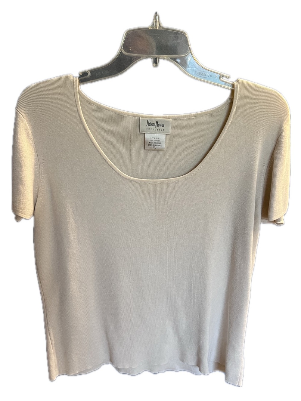 Neiman Marcus Cream Short Sleeve Scoop Neck Tee